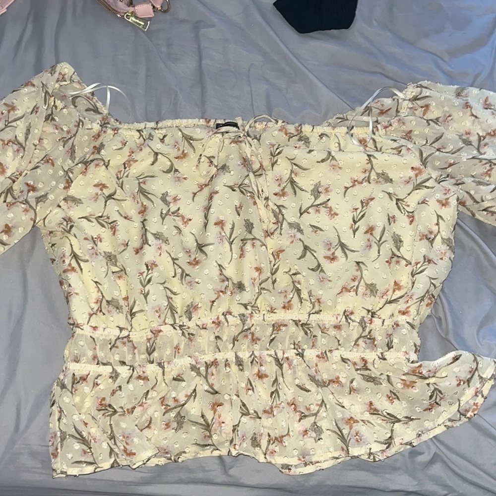 OLM XL cropped short sleeve off the shower shirt